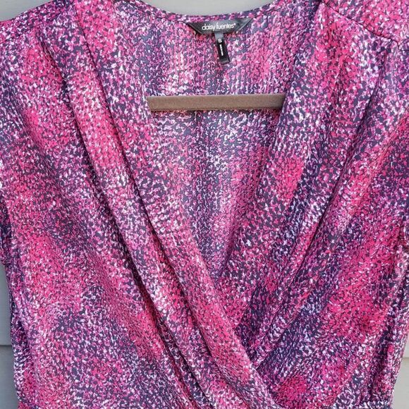 Daisy Fuentes Red Print Faux Wrap Sheer Dress Size Small - Picture 9 of 9